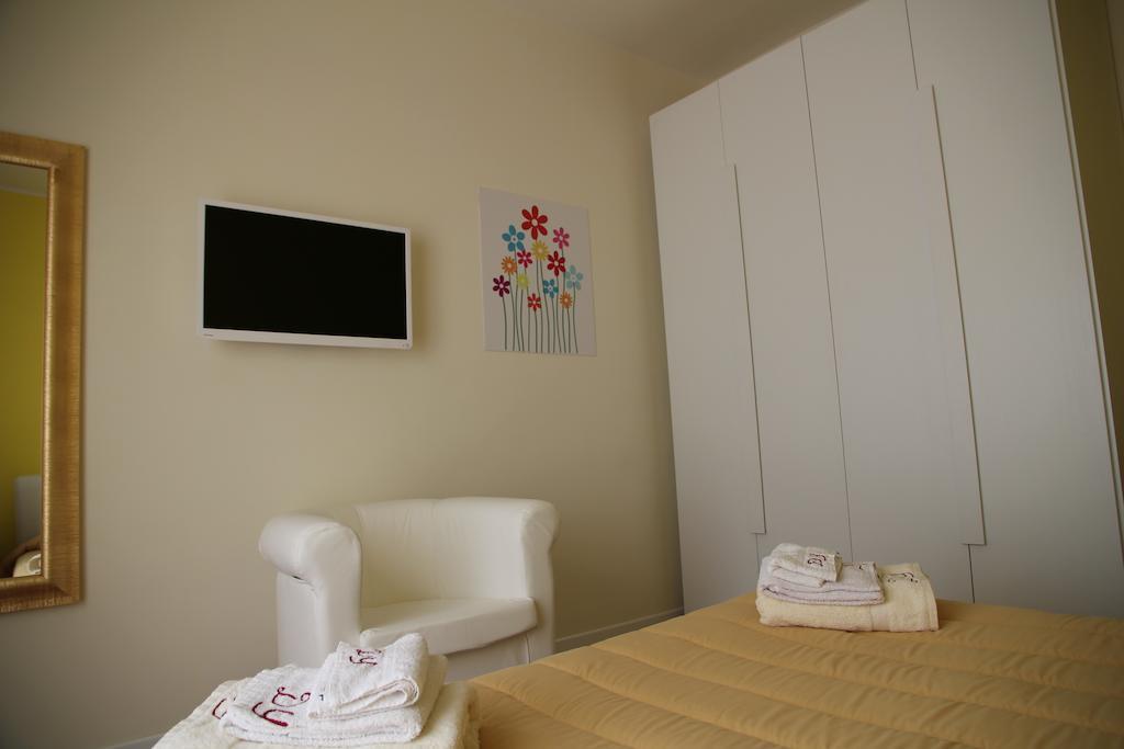 Domus Yenne Suites Κάλιαρι Εξωτερικό φωτογραφία
