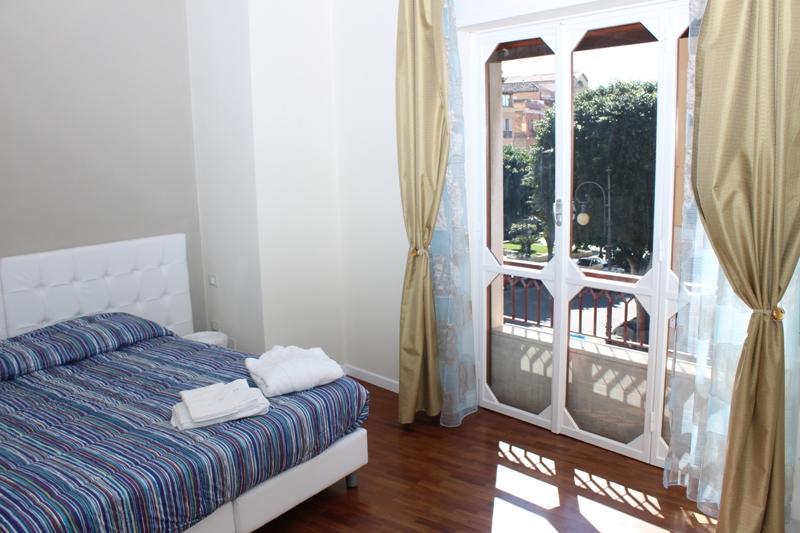 Domus Yenne Suites Κάλιαρι Εξωτερικό φωτογραφία