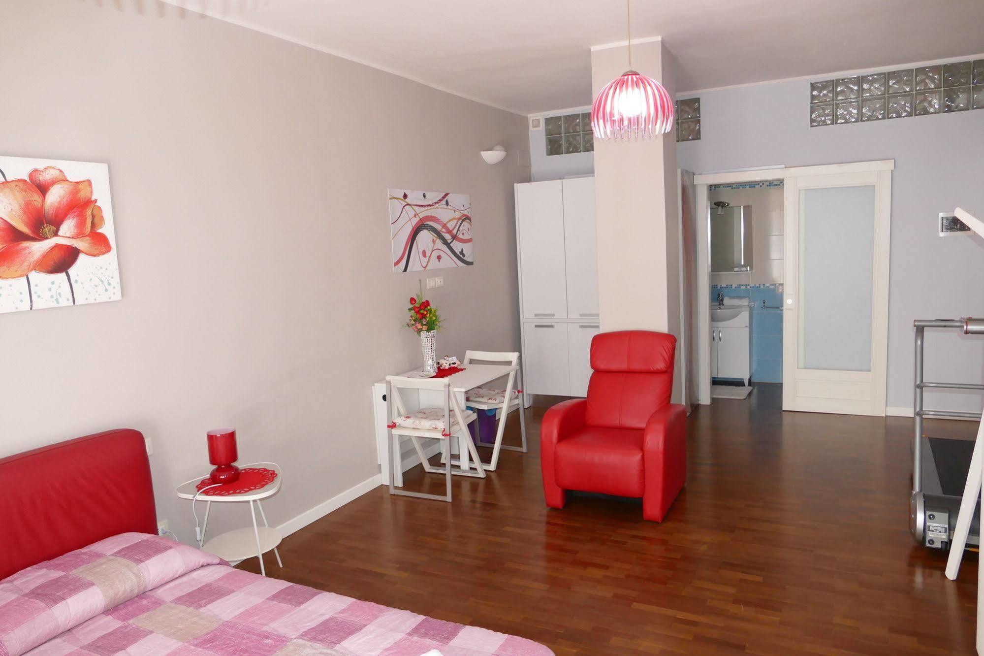 Domus Yenne Suites Κάλιαρι Εξωτερικό φωτογραφία