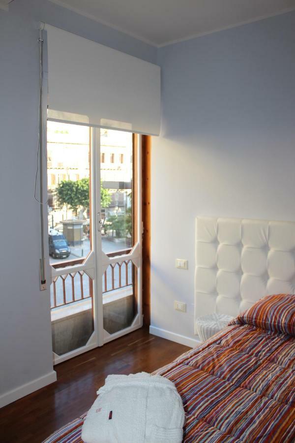 Domus Yenne Suites Κάλιαρι Εξωτερικό φωτογραφία
